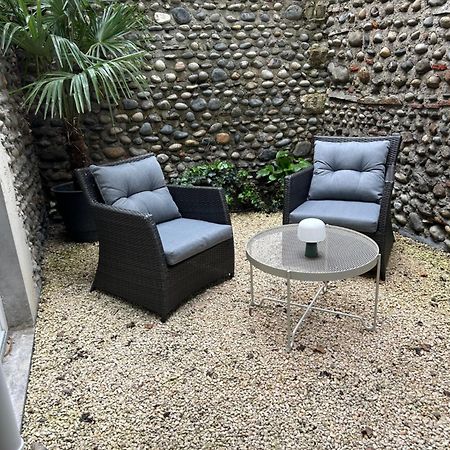 Le Patio : Appartement Chic 3 Chambres Au Coeur De פאו מראה חיצוני תמונה